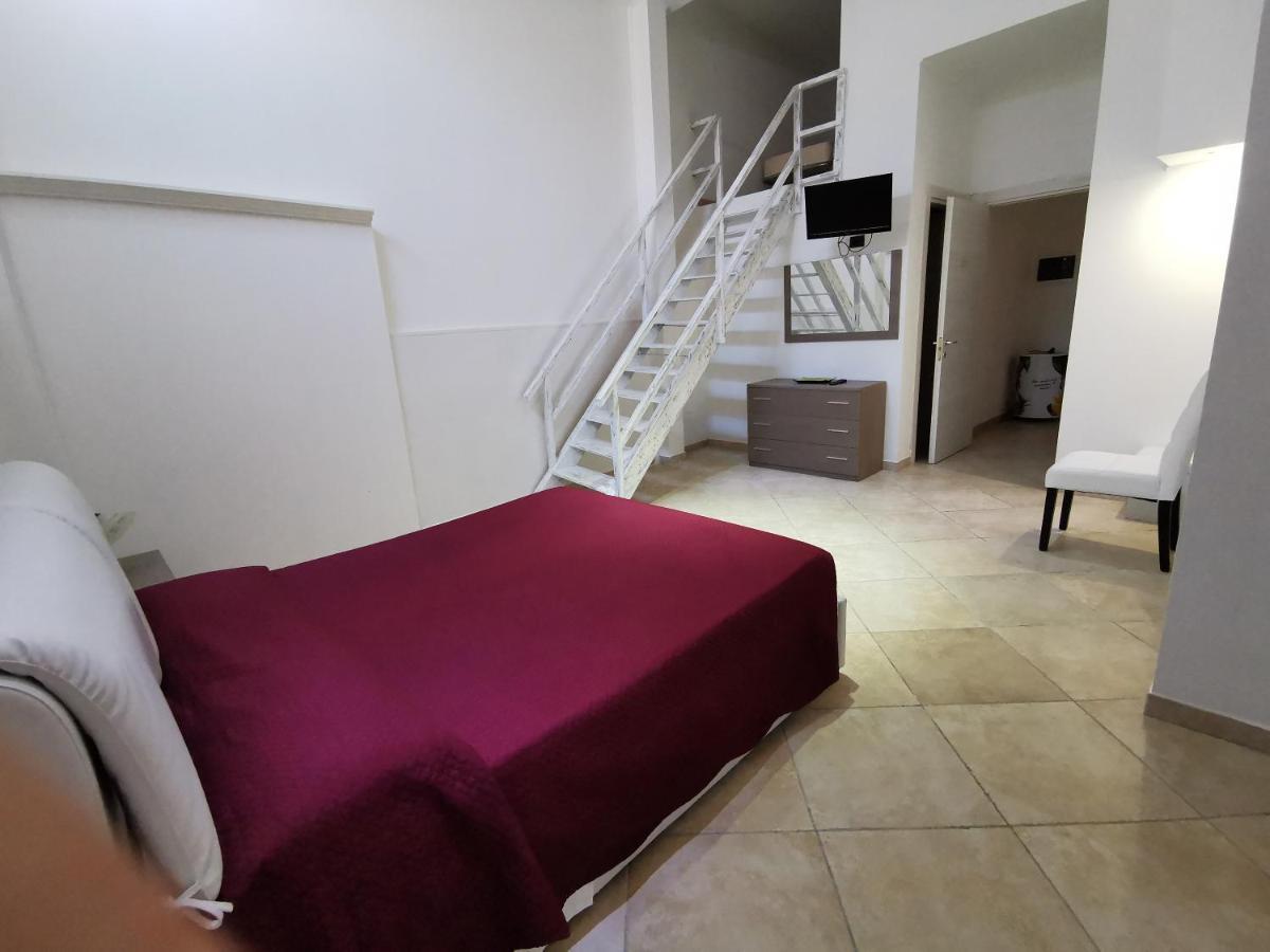 Da Rocco B&B Sant Isidoro  Exterior photo
